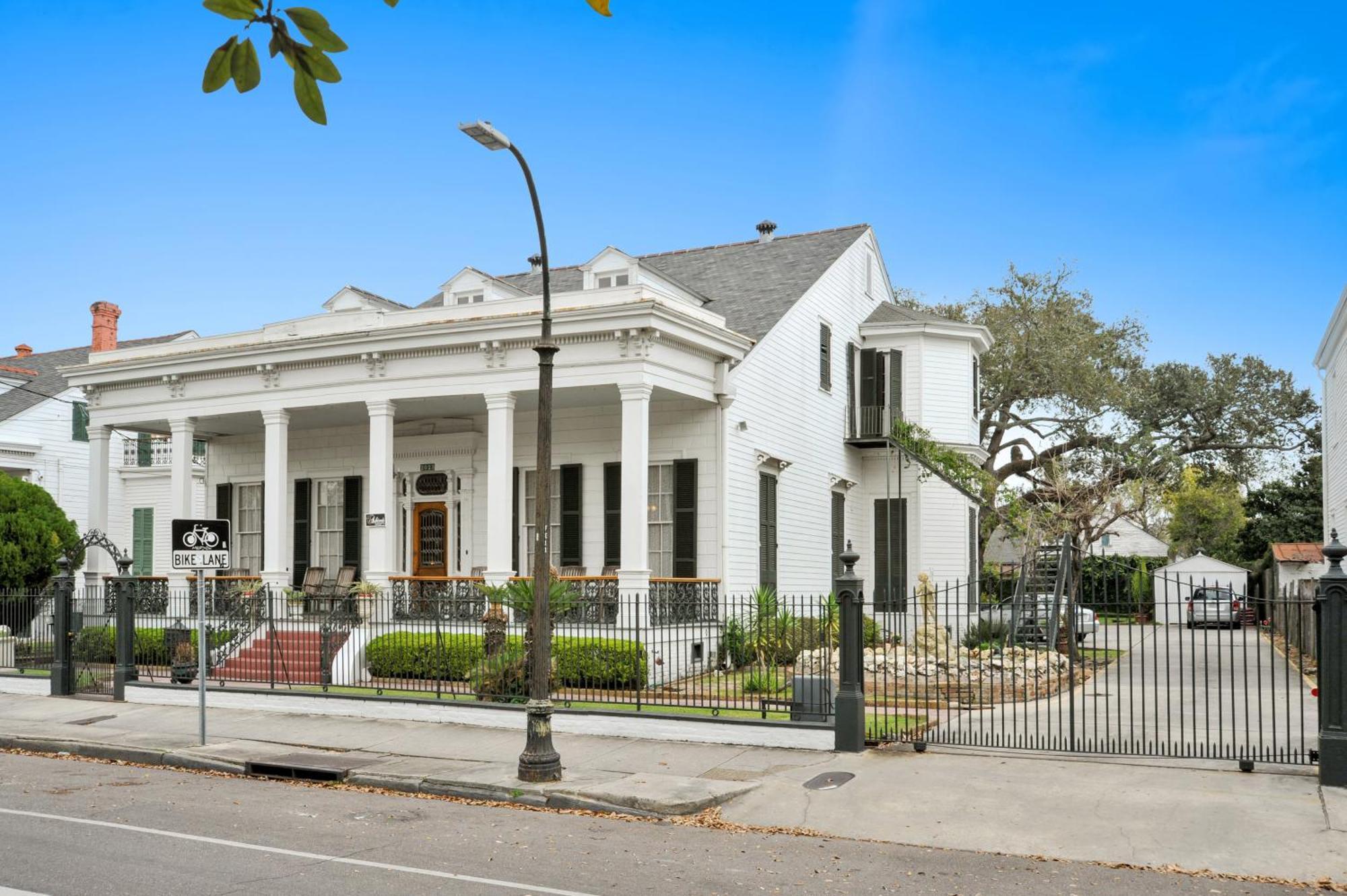 Ashton'S Bed And Breakfast Ню Орлиънс Екстериор снимка