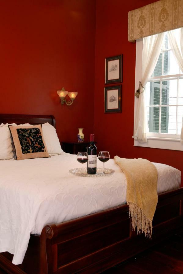 Ashton'S Bed And Breakfast Ню Орлиънс Екстериор снимка
